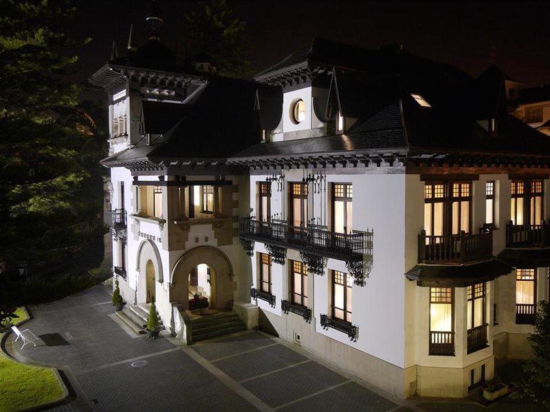 Palacio Arias Navia Exteriör bild