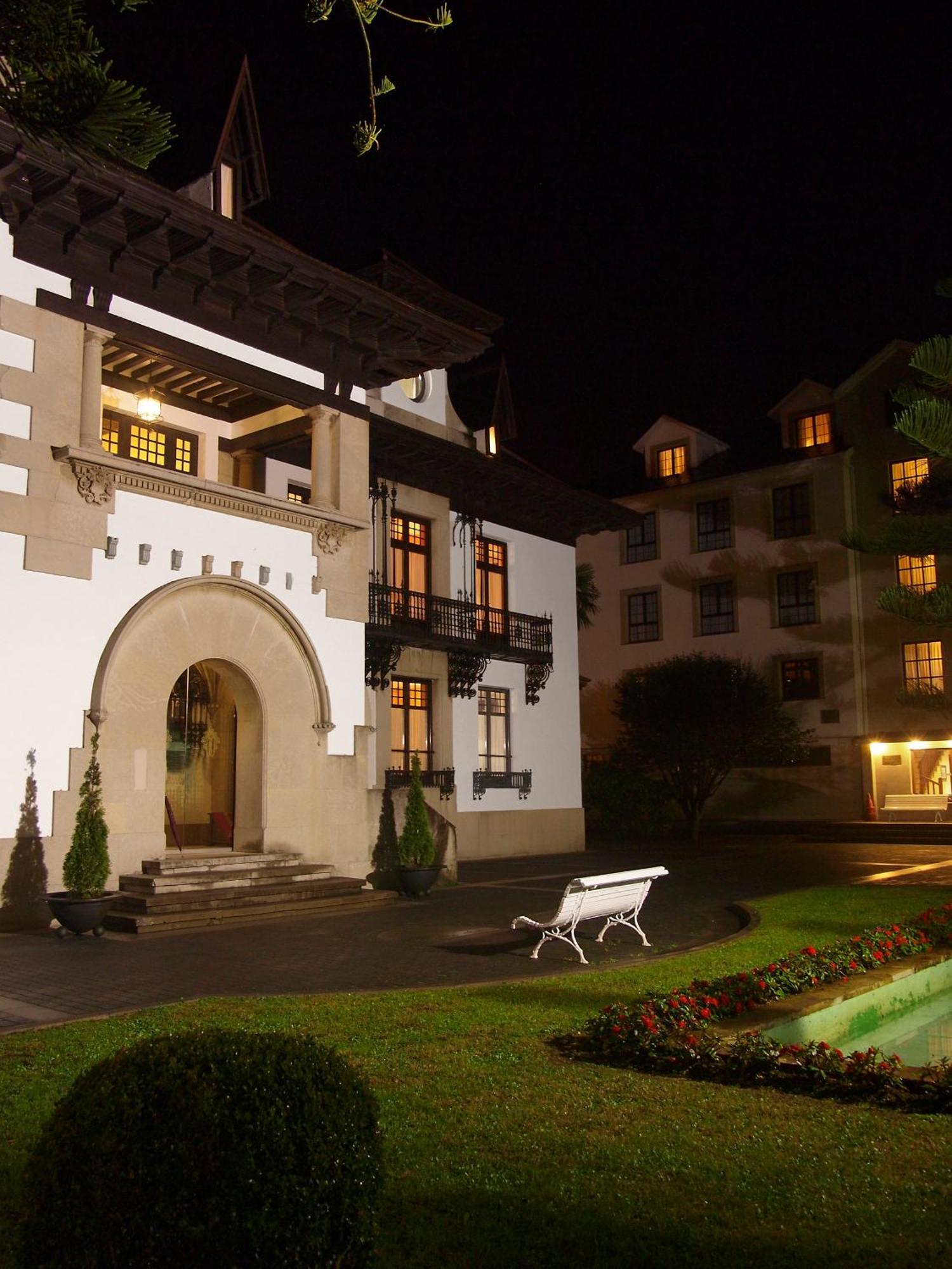 Palacio Arias Navia Exteriör bild
