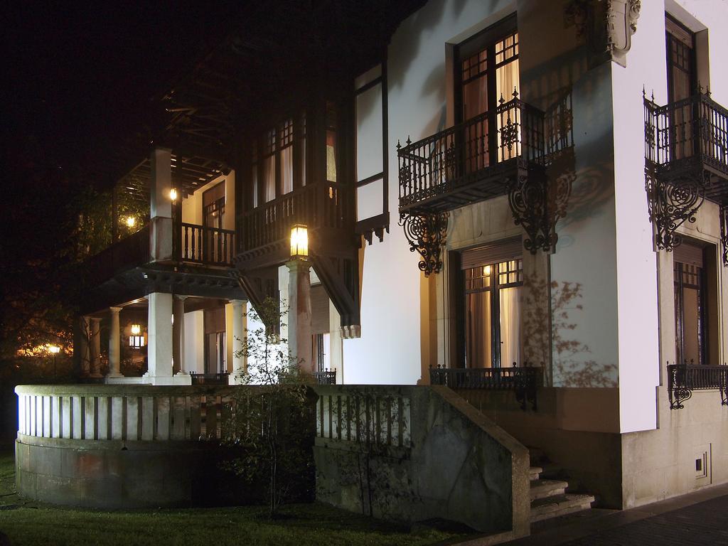 Palacio Arias Navia Exteriör bild